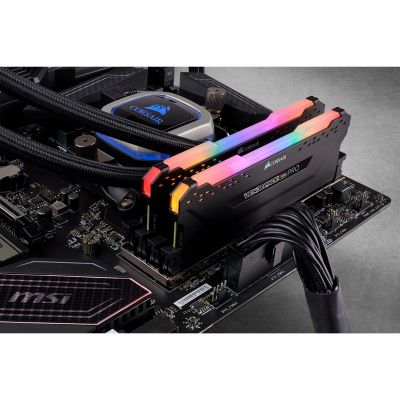 4. Corsair Vengeance RGB Pro CMW32GX4M2A2666C16 moduł pamięci 32 GB 2 x 16 GB DDR4