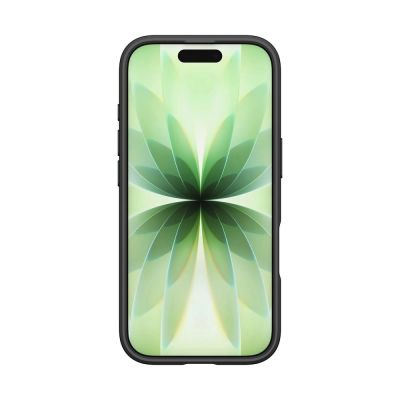 3. Etui Spigen Ultra Hybrid MagSafe na iPhone 17 - czarne