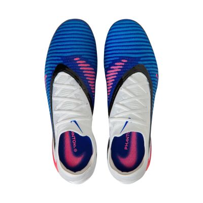 4. Buty piłkarskie Nike Phantom 6 Low Elite FG HJ2146 446