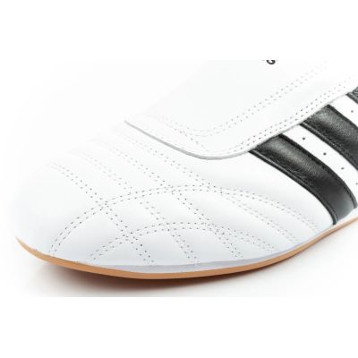 6. Adidas buty damskie sportowe Taekwondo białe wsuwane skórzane