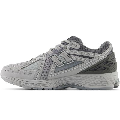 8. Buty sportowe New Balance U1906RNY