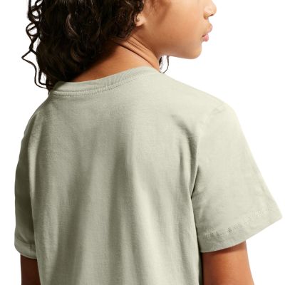 4. Koszulka dla dzieci Nike Sportswear zielona FZ5178 304