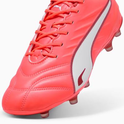 4. Buty piłkarskie Puma King Pro FG/AG M 108308-01