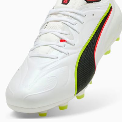 4. Buty Puma KING 20 Ultimate FG/AG 108457-01