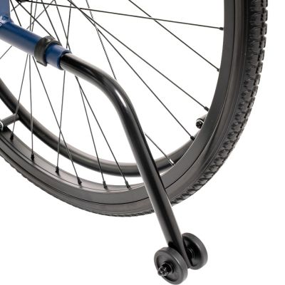 4. Wózek inwalidzki ze stopów lekkich NAVY1