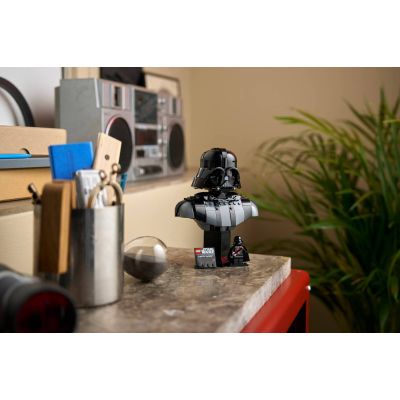 7. LEGO Star Wars 75439 - Popiersie Dartha Vadera