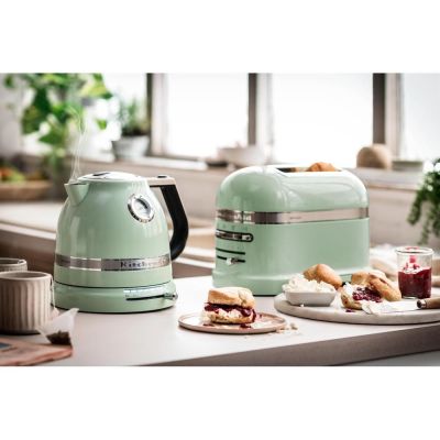 4. Czajnik elektryczny KitchenAid 5KEK1522EPT