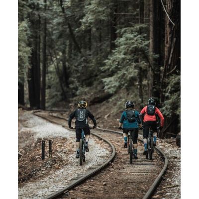 10. Ochraniacz klatki piersiowej i pleców POC VPD