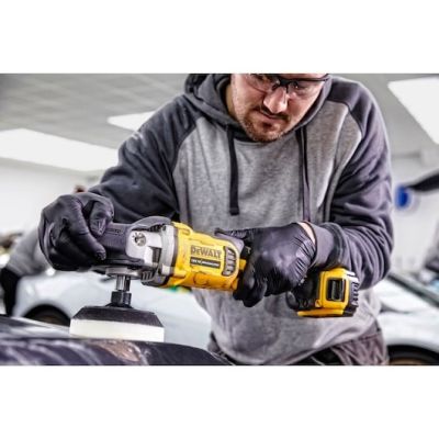 5. DeWALT DCM849P2-QW narzędzie do polerowania karoserii