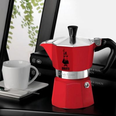 3. Kawiarka na 3 filiżanki Moka Express 5466 BIALETTI czerwona
