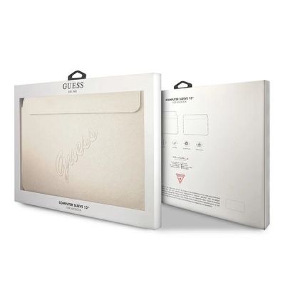 5. Pokrowiec Guess Saffiano Script na laptopa 13'' - złoty