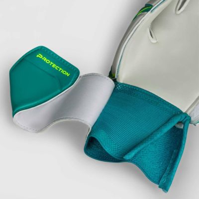 4. Rękawice piłkarskie dla bramkarza SELECT 04 Protection v24