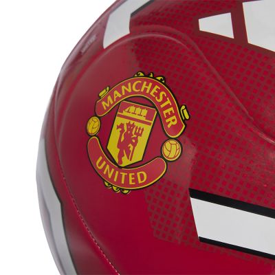 4. Piłka adidas Manchester United Club KE5118