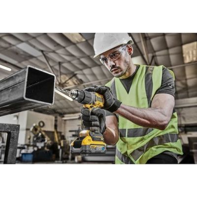 10. Udarowa wiertarko-wkrętarka 18V XR DeWalt