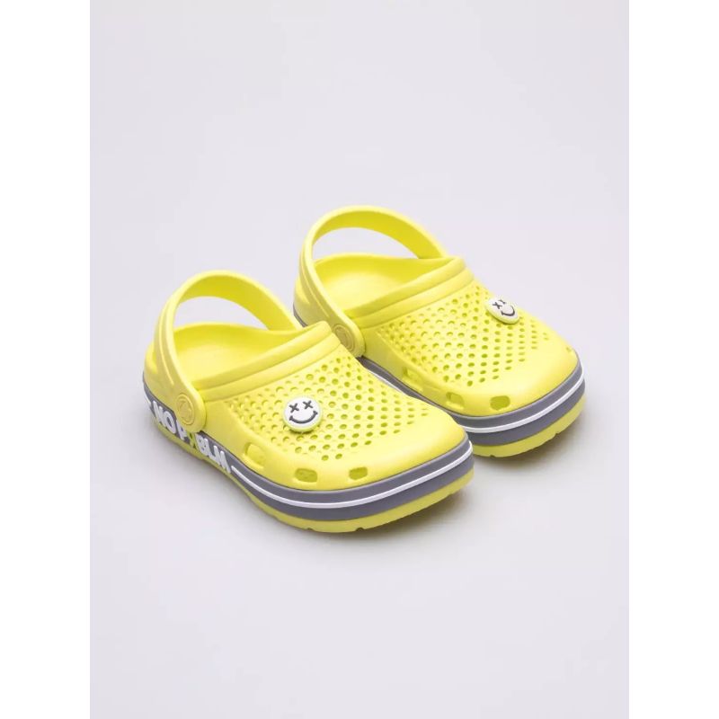 8. Chodaki Coqui Lindo Jr 6423-404-1348