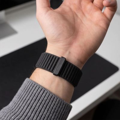 5. Pasek Tech-Protect NylonLoop na Apple Watch 44 / 45 / 46 / 49 mm - czarny
