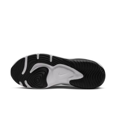 6. Buty Nike Legend Essential 3 Next Nature M DM1120-001