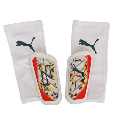 3. Ochraniacze piłkarskie Puma Neymar Jr Ultra Flex Sleeve 030921-01