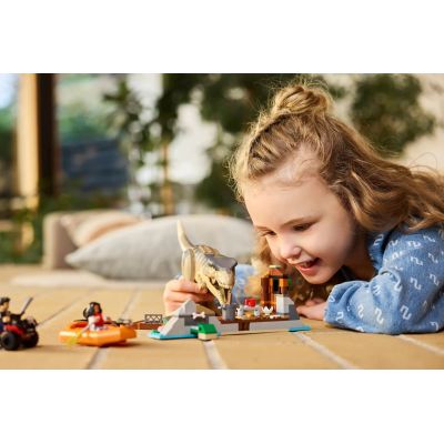 4. LEGO Jurassic World 76975 Ucieczka rzeką przed tyranozaurem