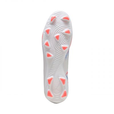 6. Buty piłkarskie Puma Future 8 Play FG/AG M 108602 01