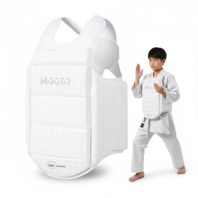 Juniorski ochraniacz klatki piersiowej Karate WKF | MOOTO