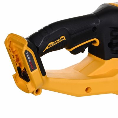 10. Nożyce do żywopłotu 65cm, 54V DCMHT573N DEWALT