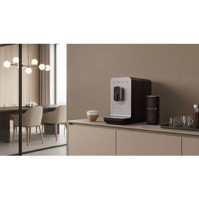 80. Smeg BCC11BLMEU ekspres do kawy Pełna automatyka Ekspres do espresso 1,4 l
