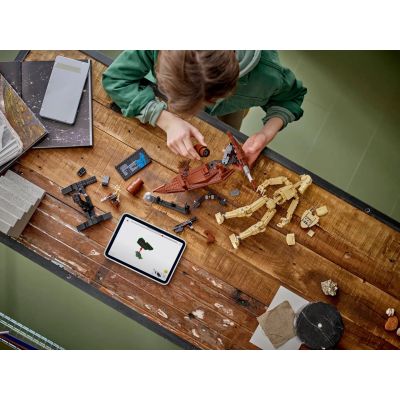 12. LEGO 75428 Star Wars - Droid bojowy z platformą STAP