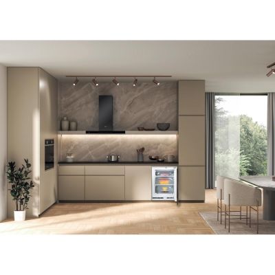 2. Zamrażarka do zabudowy WHIRLPOOL WBUFZ011