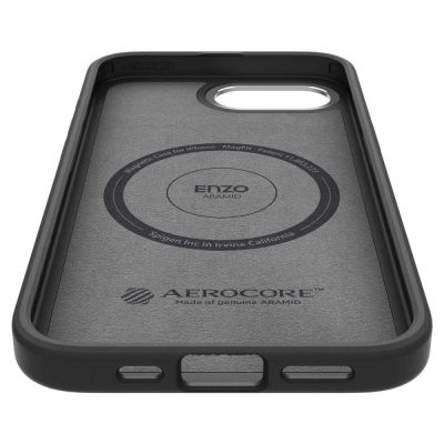 8. Etui Spigen Enzo Aramid MagSafe na iPhone 16e / 17e- czarne