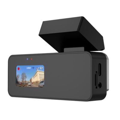 5. NAVITEL R37 wideorejestrator z modułem GPS Jasny, 1,47-calowy ekran IPS wyświetlający obraz w czasie rzeczywistym oraz powiadomienia GPS.
