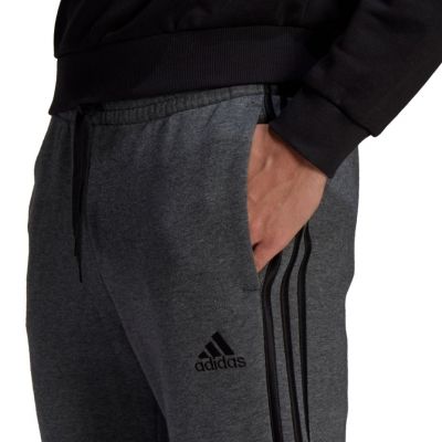 5. Spodnie adidas Essentials Tapered Cuff 3 Stripes M GK8826