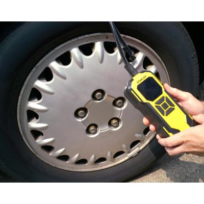 8. Kompresor akumulatorowy 12V SXIF0101 STANLEY
