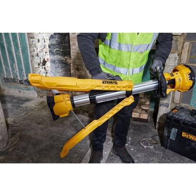 7. Lampa teleskopowa na trójnogu DeWalt DCL079-XJ (3000 lm; Biały ciepły)