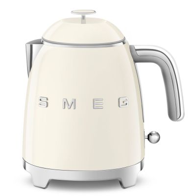 20. Czajnik SMEG KLF05CREU mini 0,8L creme