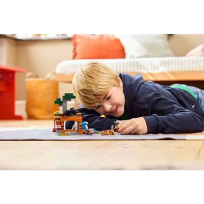 8. LEGO MINECRAFT 21269 Minecraft Wyprawa do pancernikowej kopalni