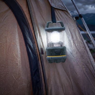 9. Varta L20R lampion LED Czarny