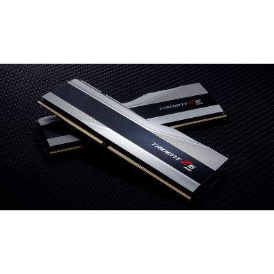 3. G.SKILL 32GB zestaw DDR5 5600 CL28 Trident Z5 RGB srebrny