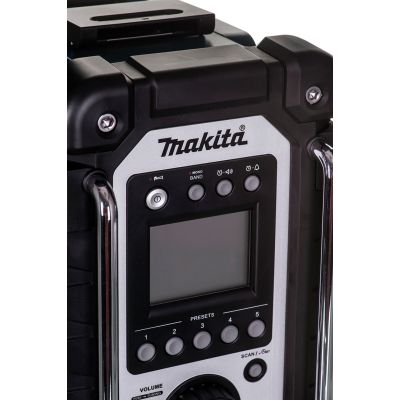 13. Radio FM/AM DMR116 MAKITA