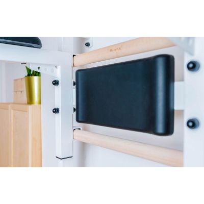 2. DRABINKA GIMNASTYCZNA Z DRĄŻKIEM PORĘCZĄ DO ĆWICZEŃ I ŁAWECZKĄ BENCHK 723W