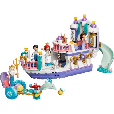 3. LEGO Disney 43299 - Królewska łódź weselna Arielki