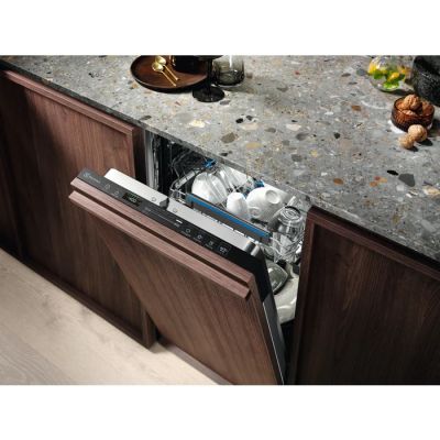 7. Zmywarka do zabudowy 45 cm ELECTROLUX EEG62300L | klasa D | 10 kpl | TimeBeam | GlassCare | SatelliteClean