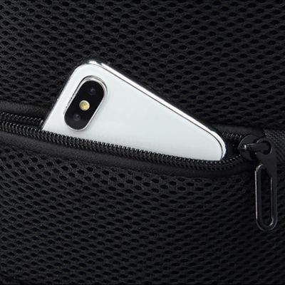 7. Plecak miejski Wozinsky Premium na jedno ramię, antykradzieżowy z organizerem i USB - czarny