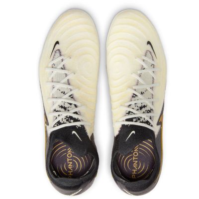 4. Buty piłkarskie Nike Phantom GX II Elite SG M FJ2586-100