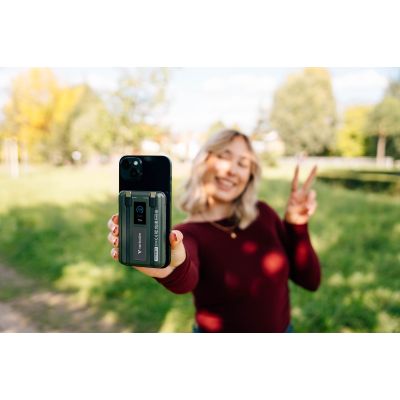 5. Verbatim ChargeÂ´nÂ´Go Power Bank 2C & Display 10000mAh grey