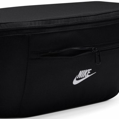 4. Saszetka nerka Nike Heritage 8L Waistpack IB4369-010