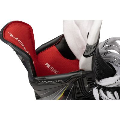 5. Łyżwy hokejowe Bauer F-X Vapor Flypro Int 1065830