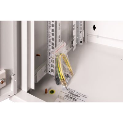 3. Digitus Szafa sieciowa wisząca Unique 19" 16U rack 600x450, drzwi szyba, szary, niedzielona, złożona, 100kg