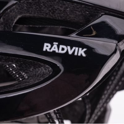 12. Kask PELETON