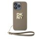 2. Etui DKNY Wrist Strap Stock Logo na iPhone 15 Pro Max - beżowe